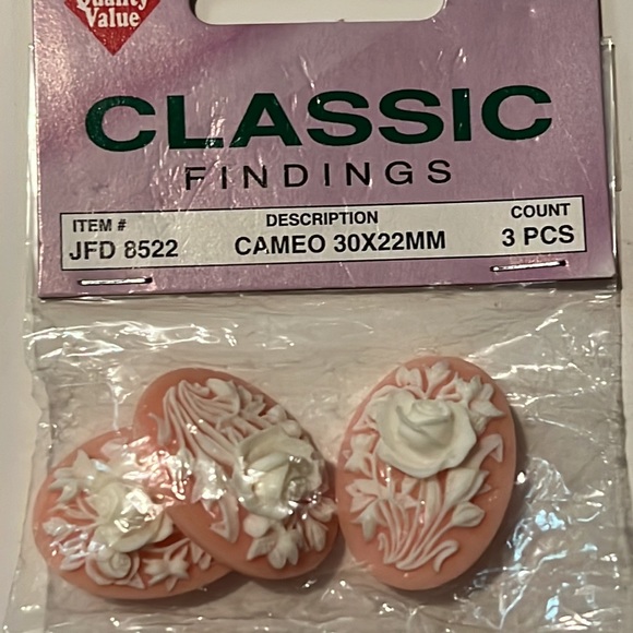 Cameos vintage crafts - Picture 4 of 4